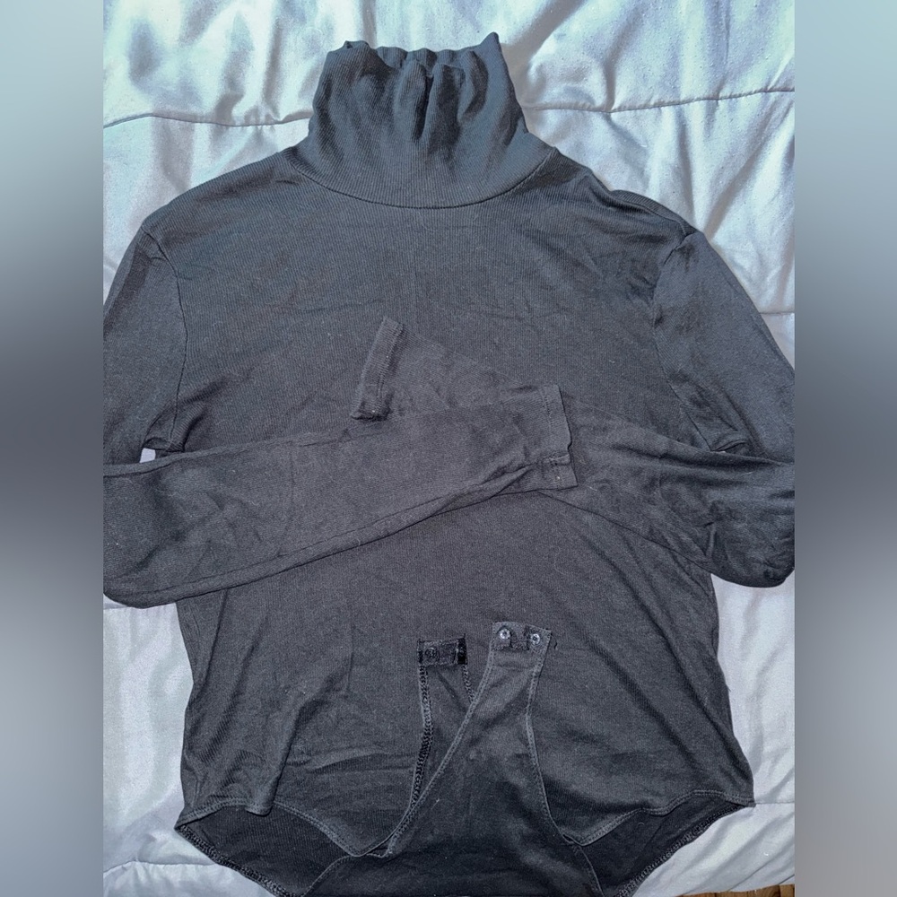 H&M TurtleNeck Bodysuit